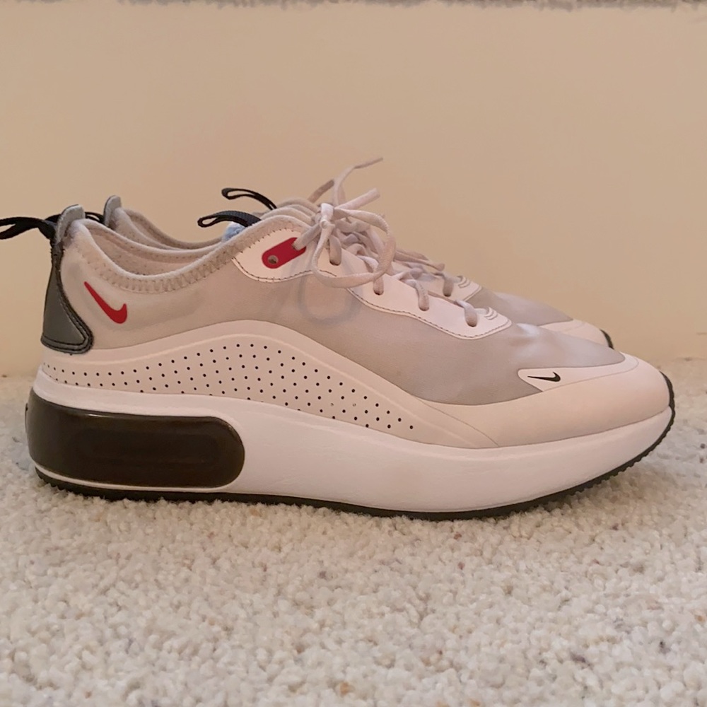 Women’s air max dia shoes